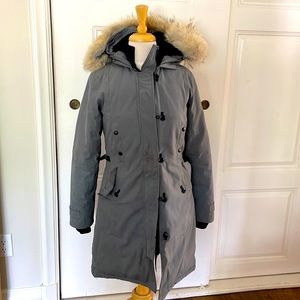 Canada Goose women’s coat size small